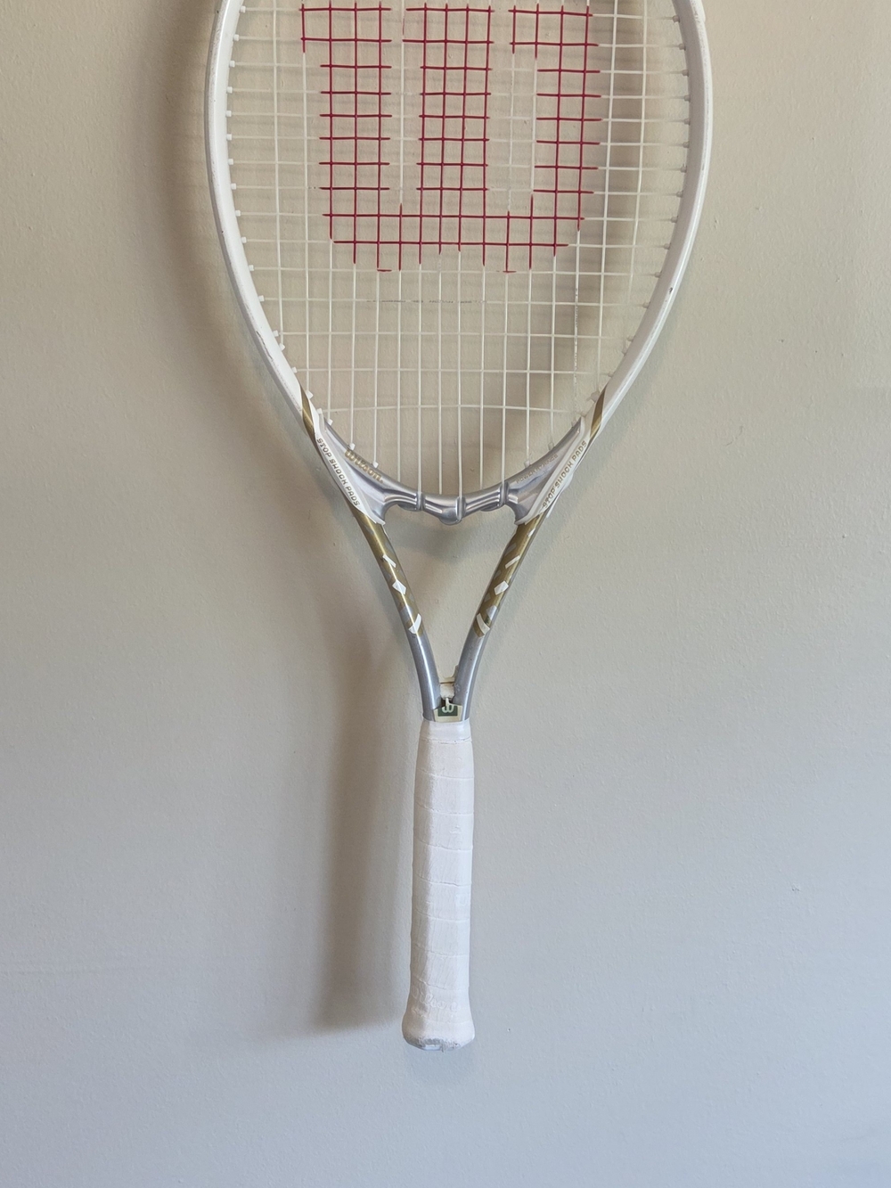 Wilson White Tennis Racket Wall Display with Red String Accent - Picture 2 of 8